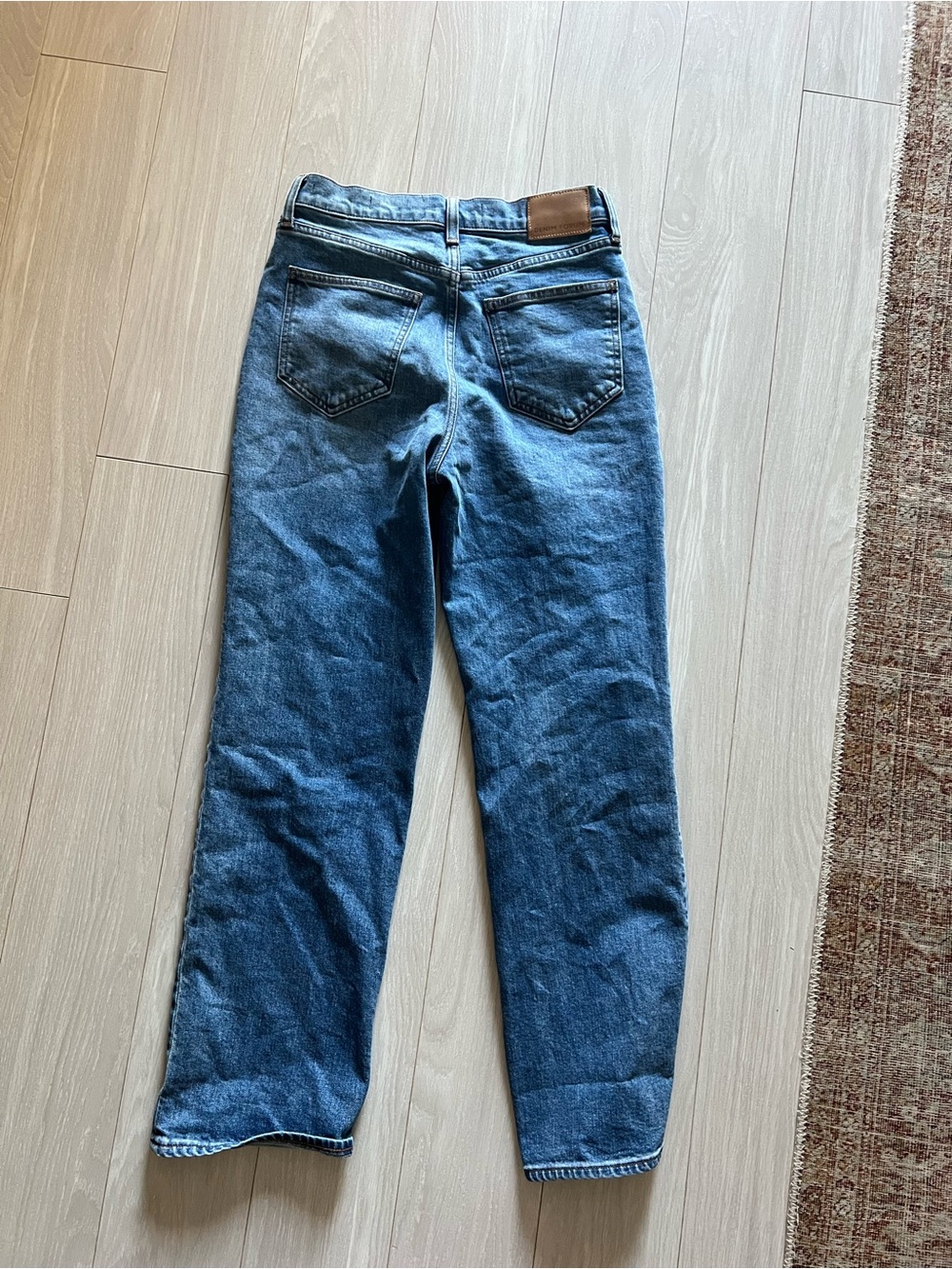Aritzia Denim Forum The Arlo high rise Straight 28L and 29 Waist - Picture 2 of 4